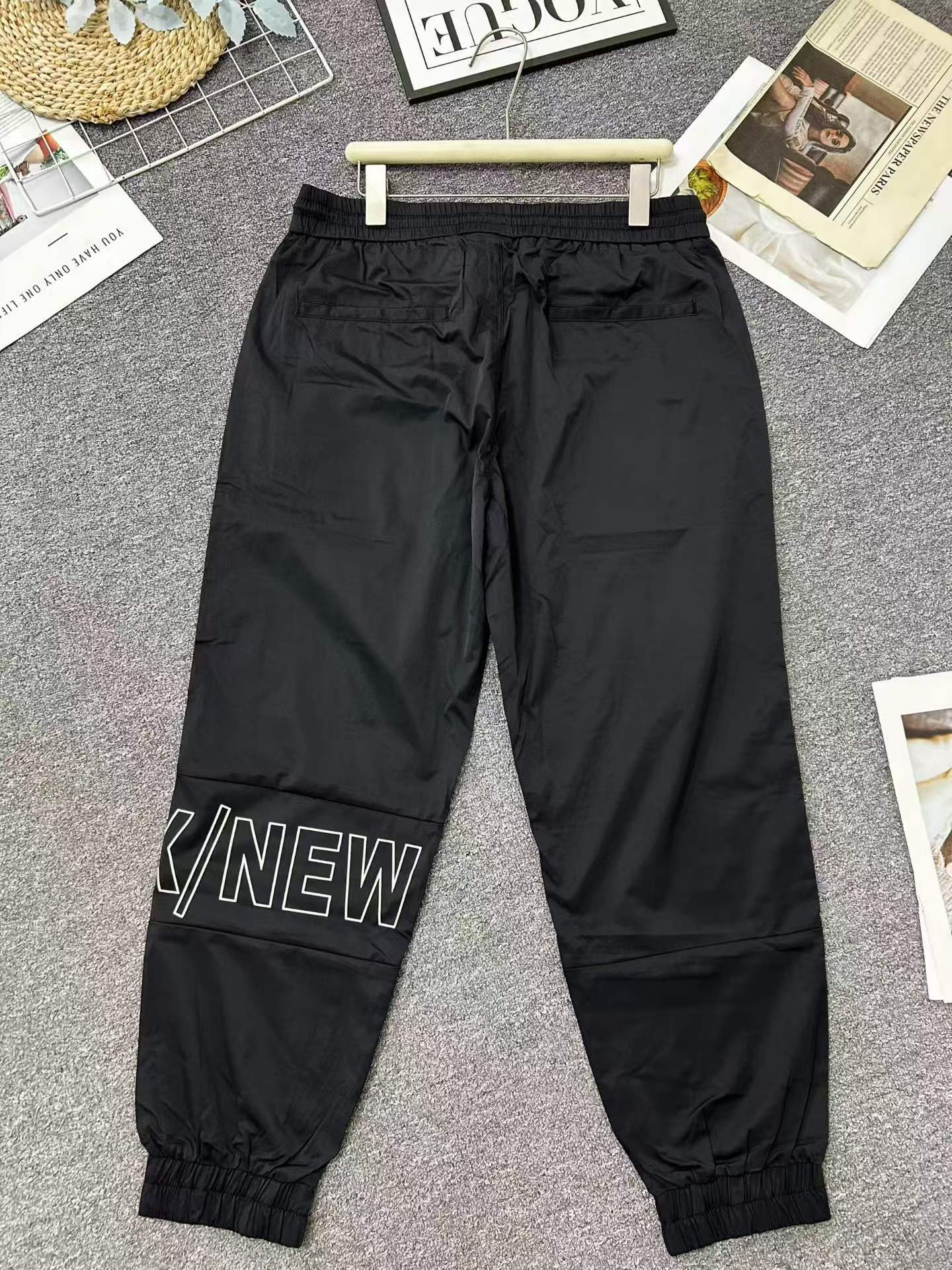 Men's athletic pants