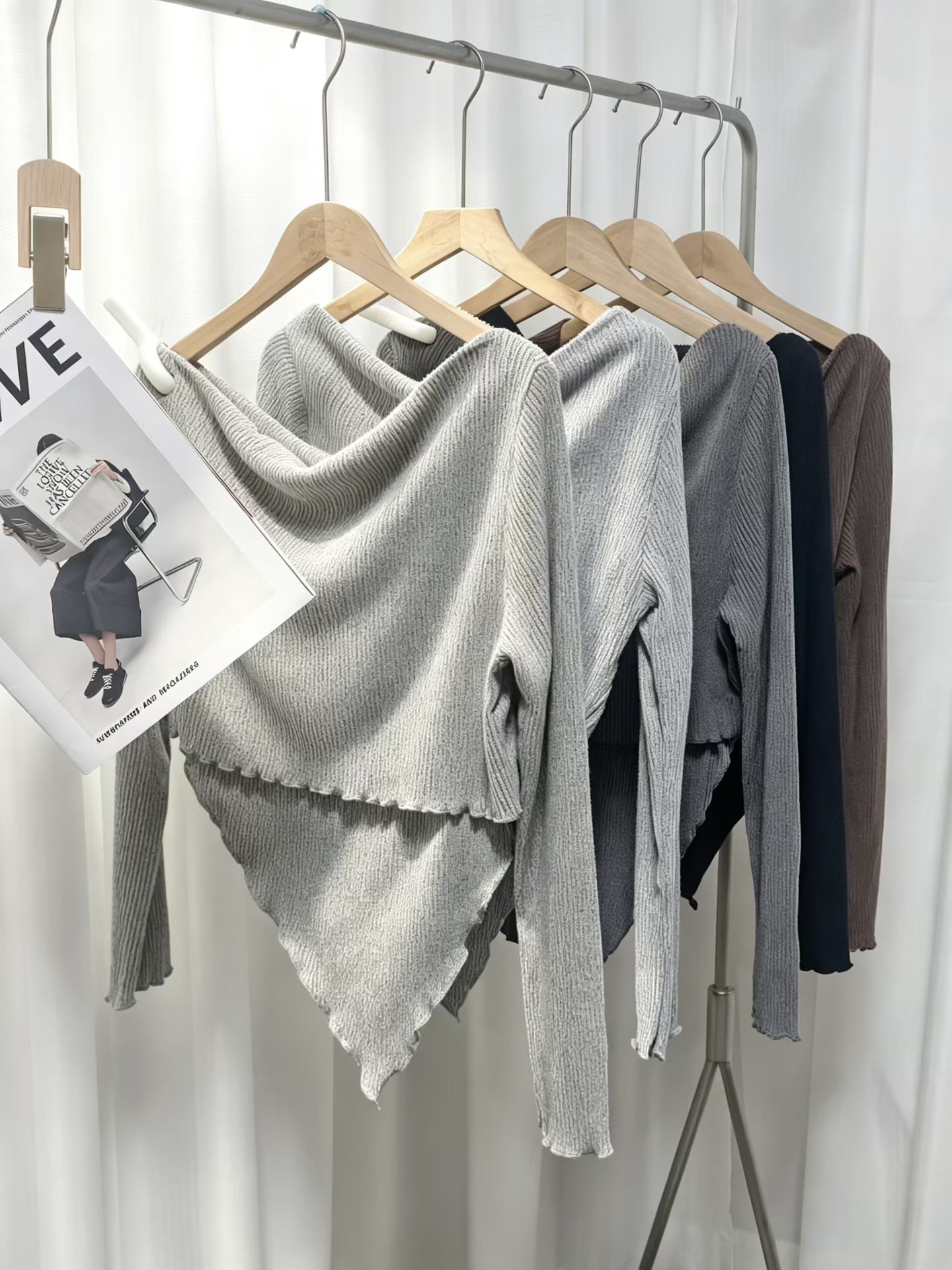 Women's knitted "hot girl" style top