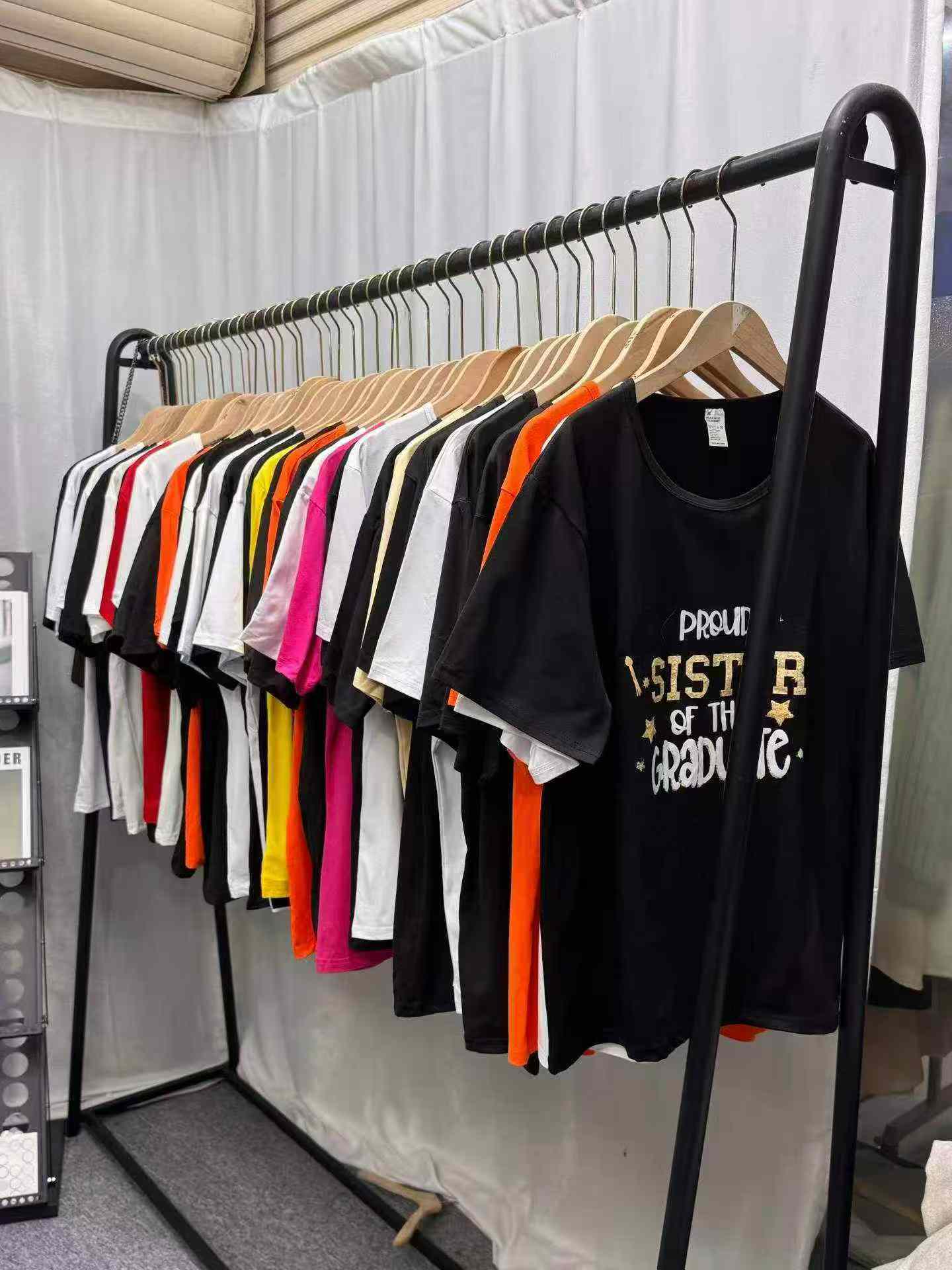 Short-sleeved T-shirt